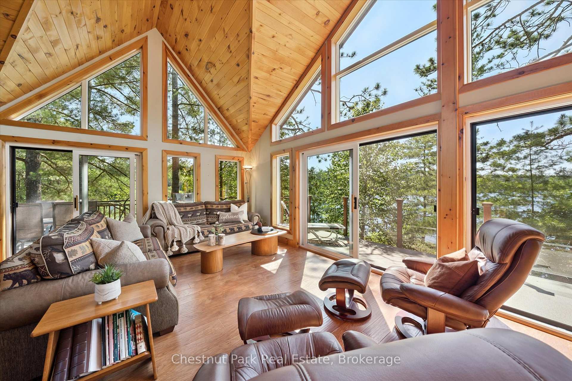 3 Bedroom Single Family Home/House's Image 11