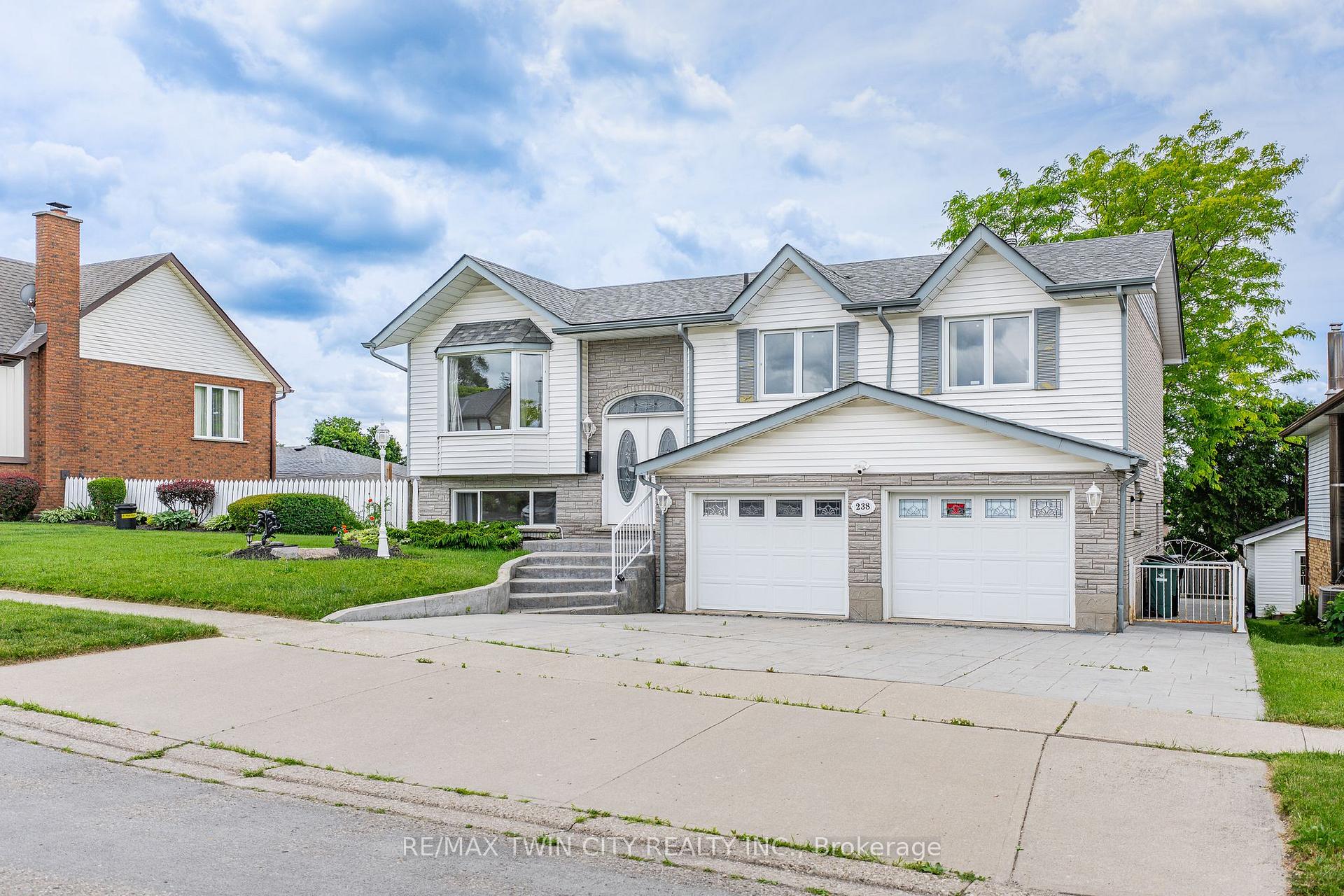 238 Hillmer Road Cambridge Ontario Canada Sale residential NICOLE POHL RE/MAX Twin City Realty Inc., Brokerage*