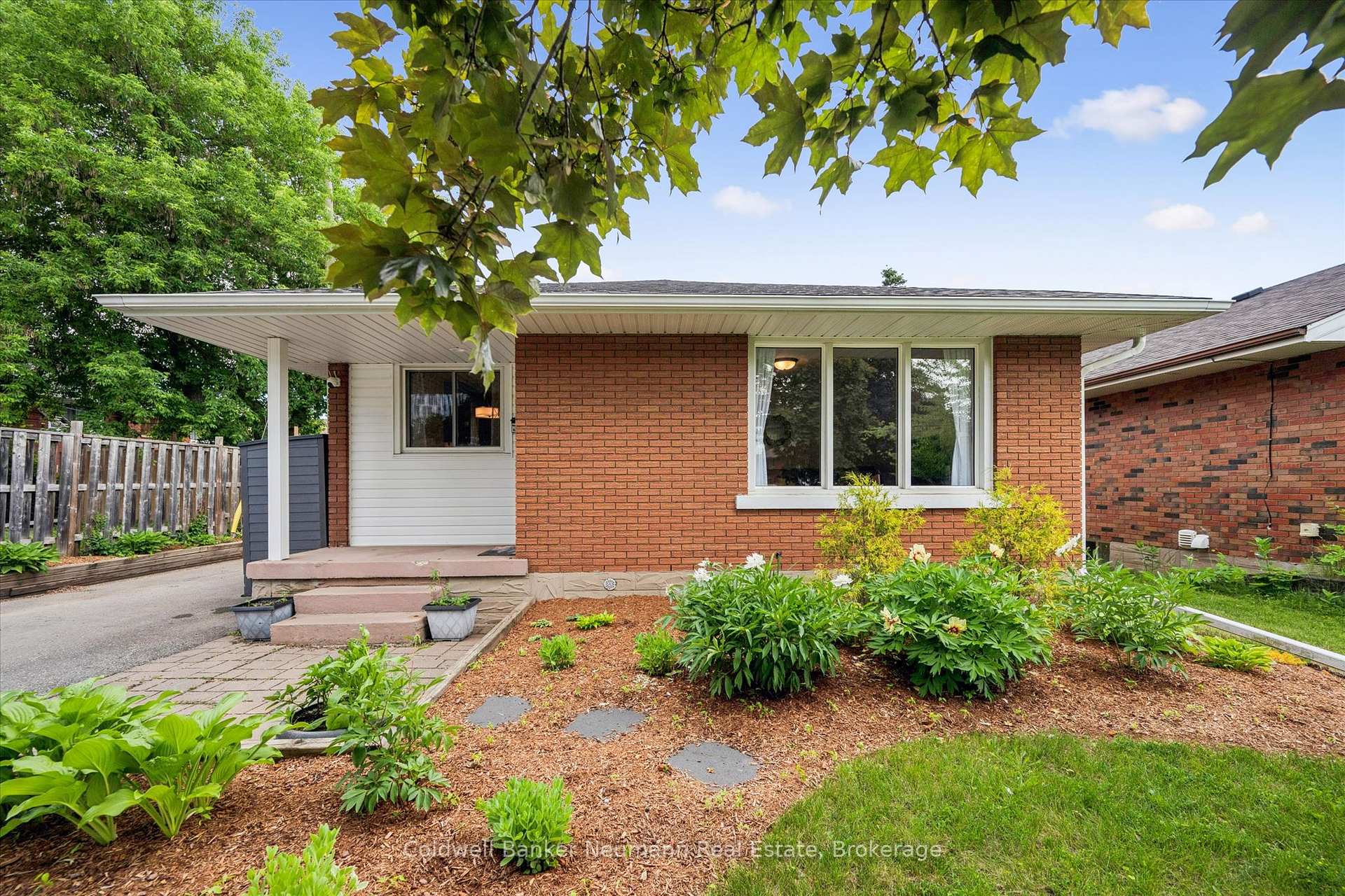 179 Sekura Street Cambridge Ontario Canada Sale residential NICOLE POHL RE/MAX Twin City Realty Inc., Brokerage*