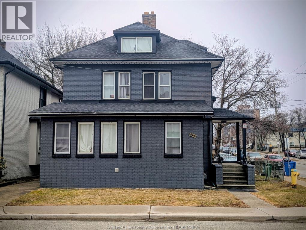 61 Giles BOULEVARD East Windsor Ontario Canada Sale residential Nevena Malivuk Right at Home Realty, Brokerage*