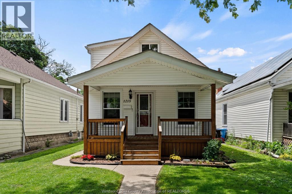1215 LINCOLN ROAD Windsor Ontario Canada Sale residential Nevena Malivuk Right at Home Realty, Brokerage*