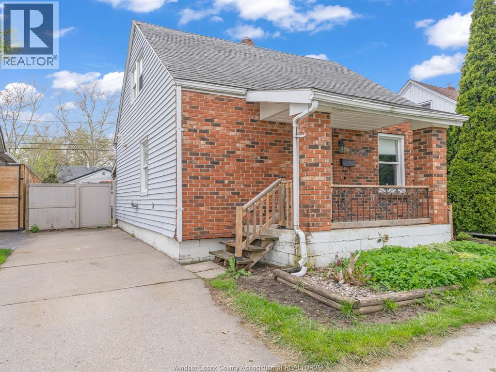 1825 TOURANGEAU ROAD Windsor Ontario Canada Sale residential Nevena Malivuk Right at Home Realty, Brokerage*