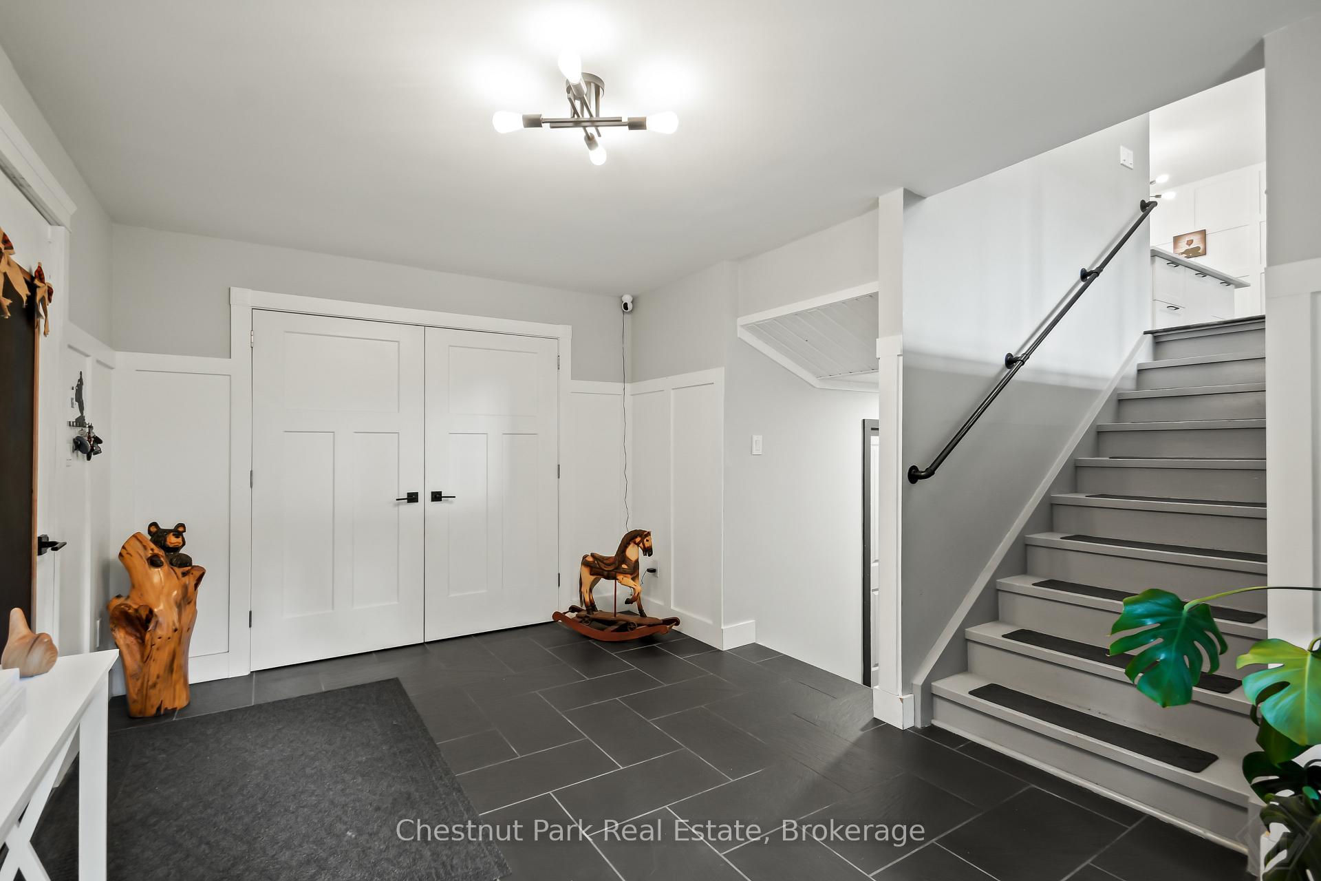 4 Bedroom Other's Image 5