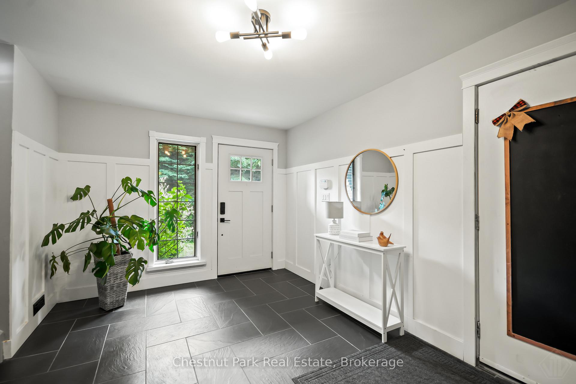 4 Bedroom Other's Image 4