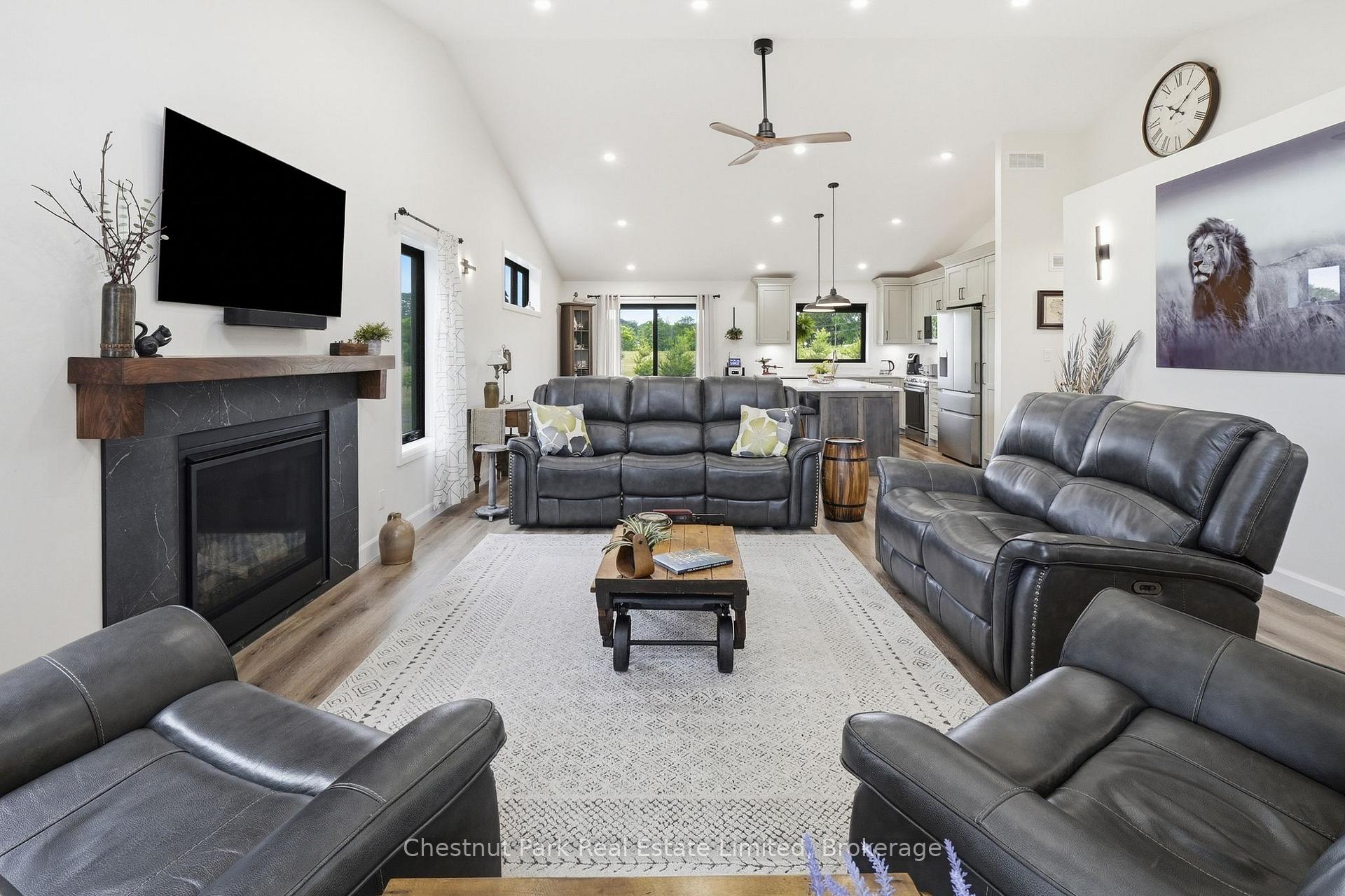2 Bedroom Single Family Home/House's Image 5