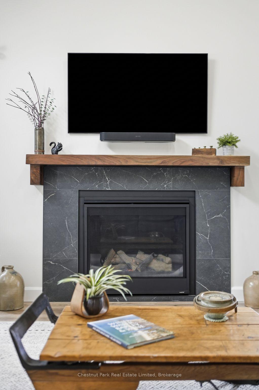 2 Bedroom Single Family Home/House's Image 4