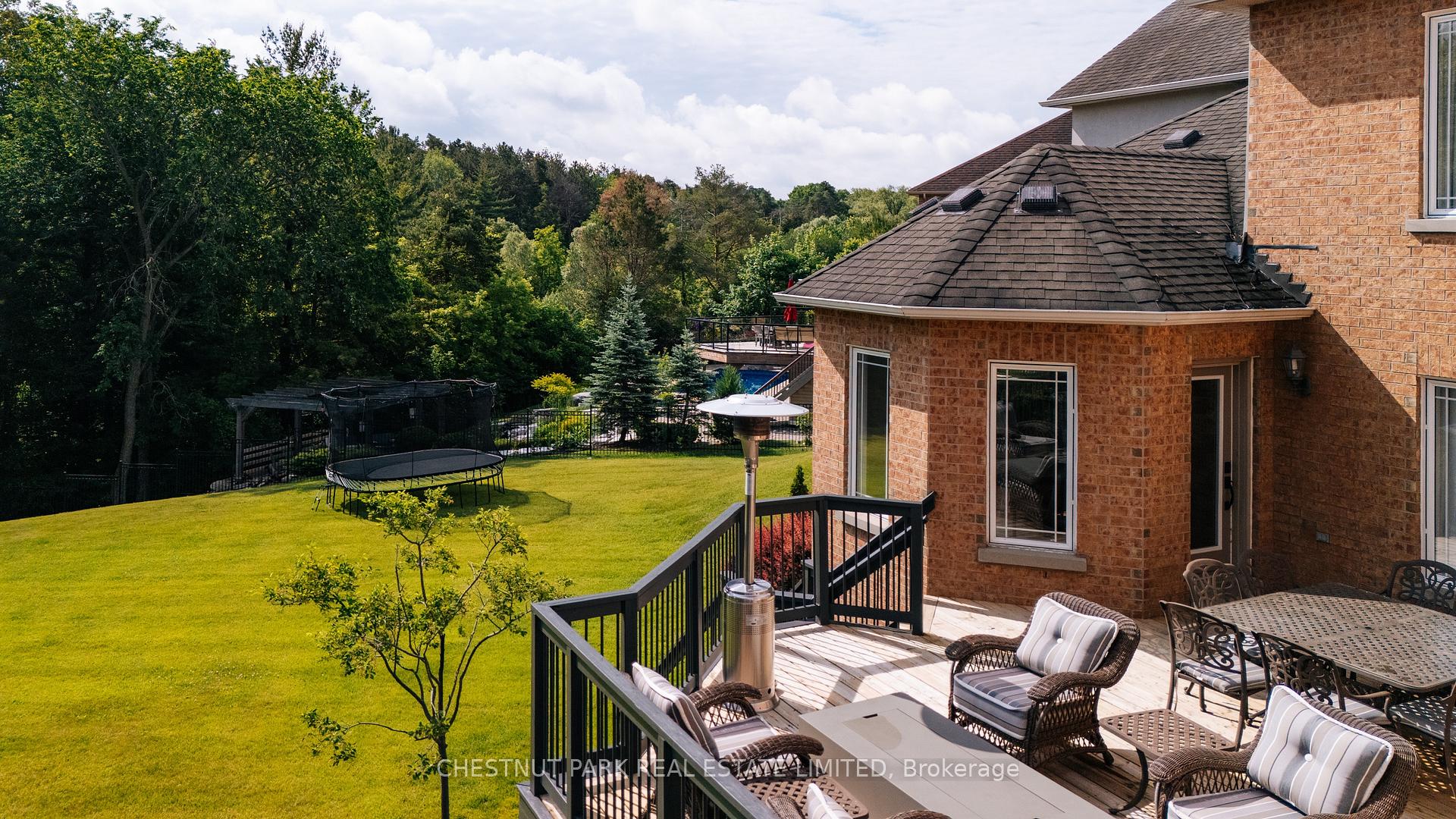 7 Bedroom Single Family Home/House's Image 42