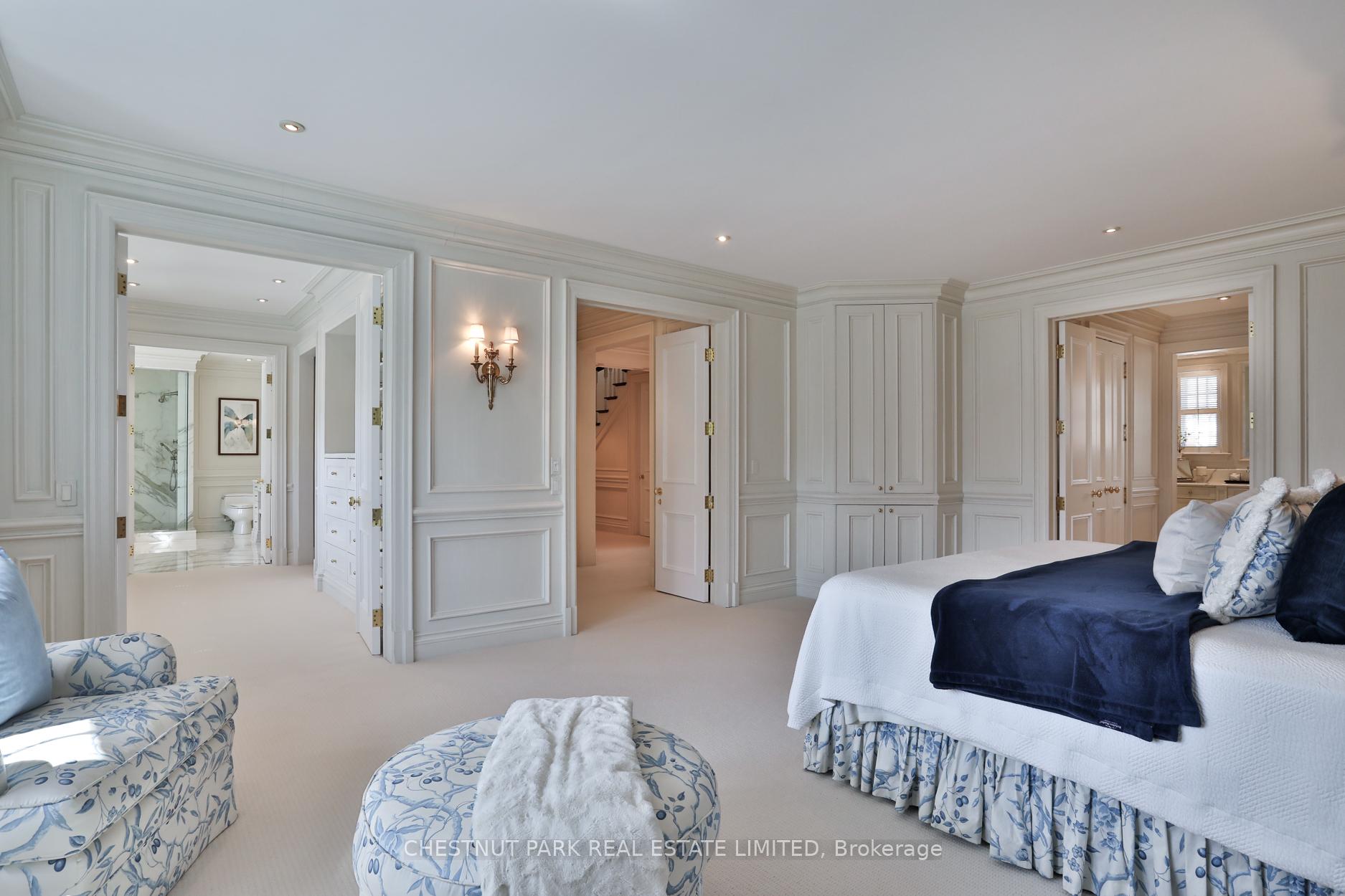 6 Bedroom Single Family Home/House's Image 20