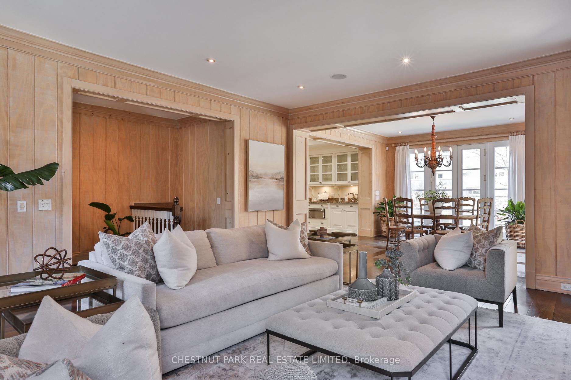 6 Bedroom Single Family Home/House's Image 16