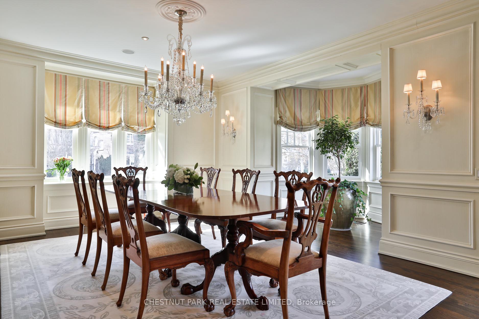 6 Bedroom Single Family Home/House's Image 10