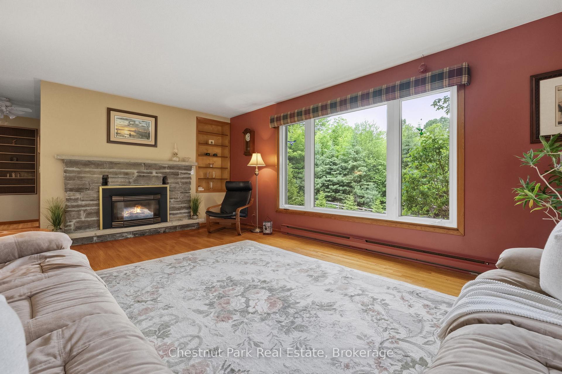 3 Bedroom Single Family Home/House's Image 8