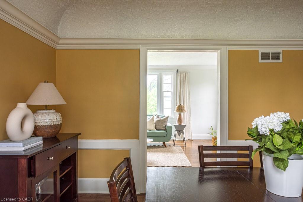 4 Bedroom Single Family Home/House's Image 11