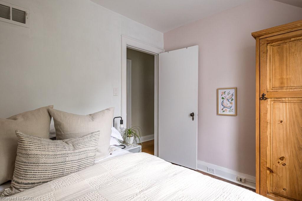 4 Bedroom Single Family Home/House's Image 32