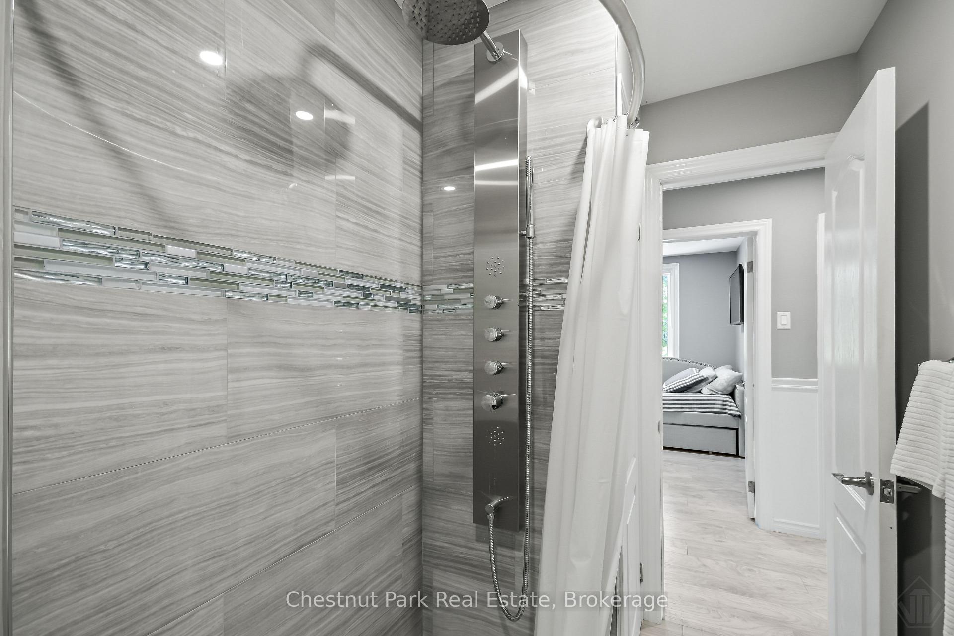3 Bedroom Single Family Home/House's Image 16