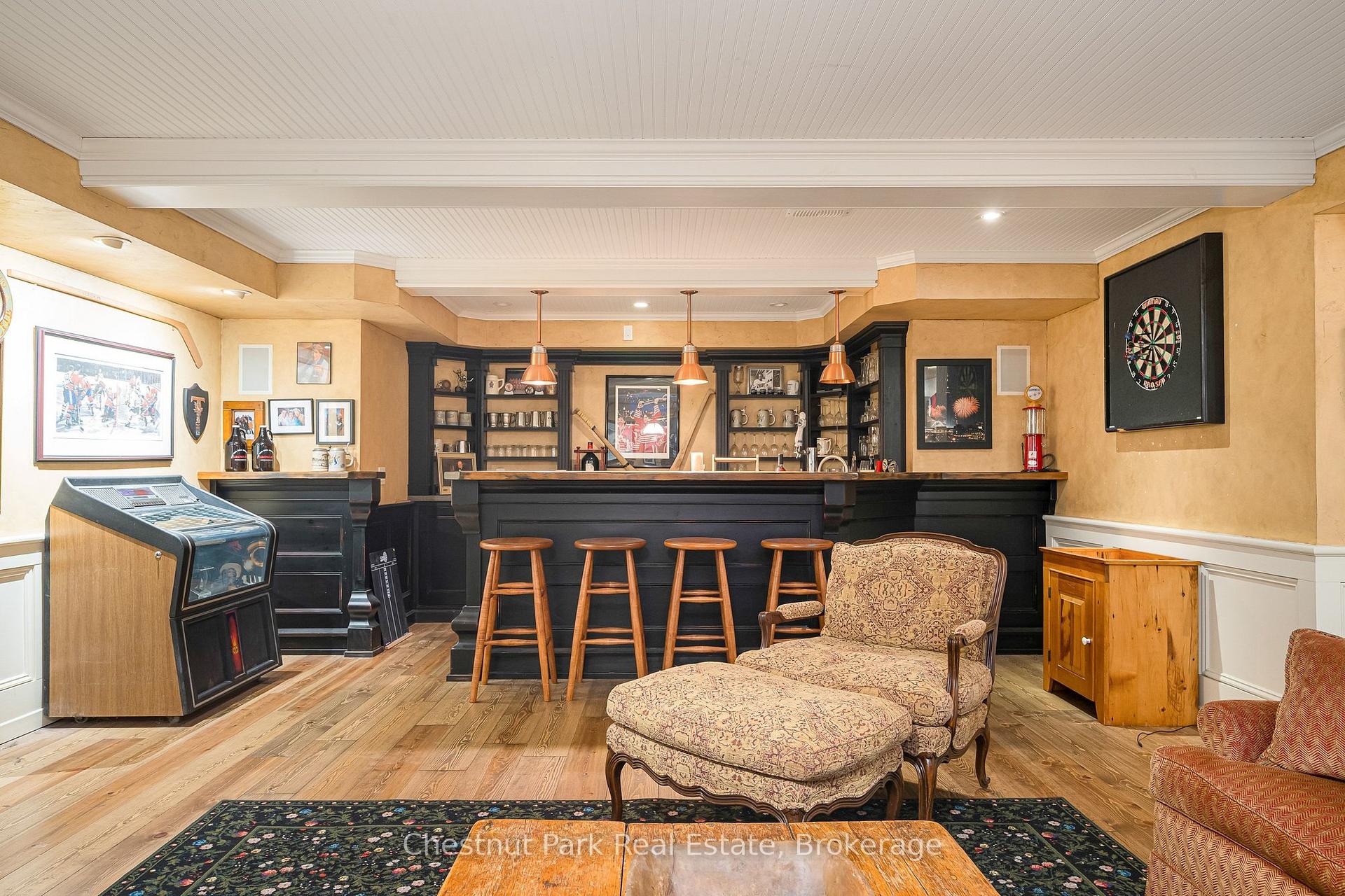 6 Bedroom Other's Image 30