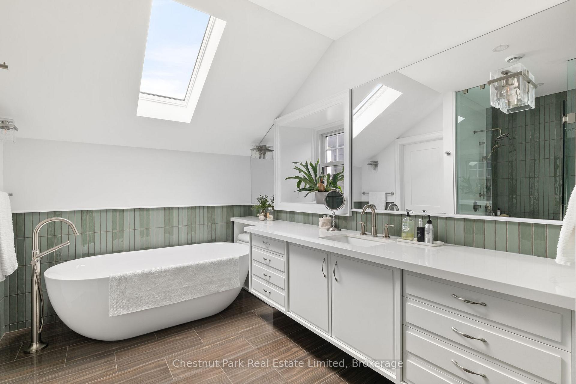 4 Bedroom Single Family Home/House's Image 31