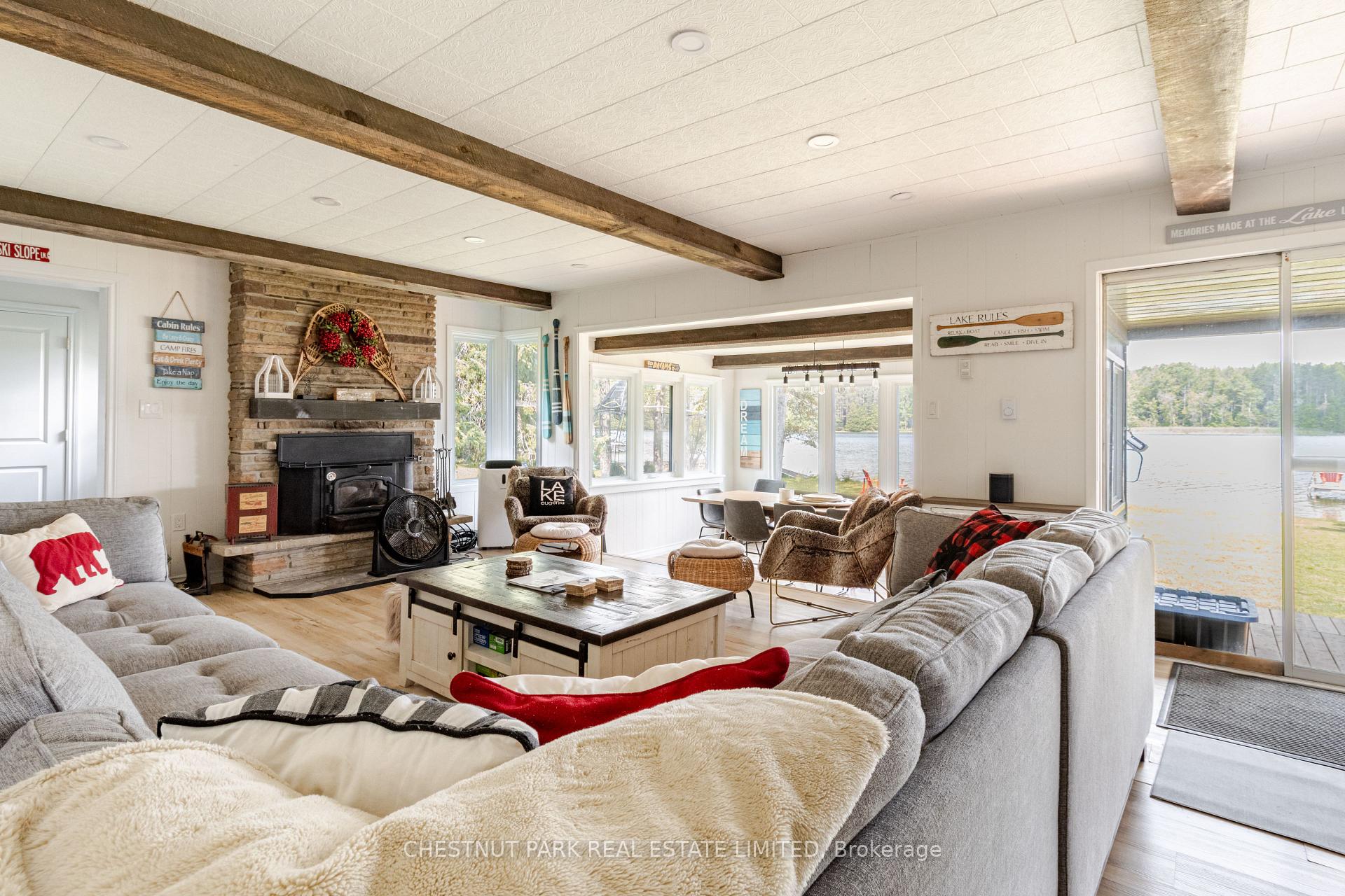 5 Bedroom Single Family Home/House's Image 3