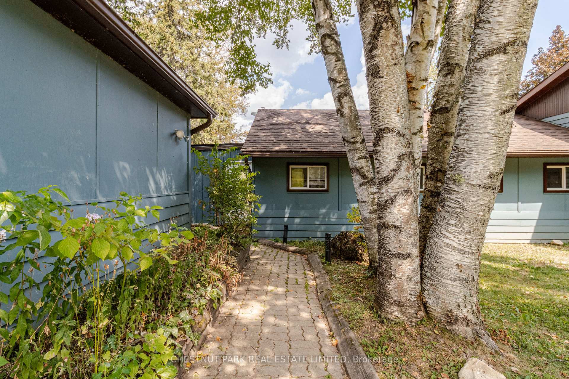 5 Bedroom Single Family Home/House's Image 24