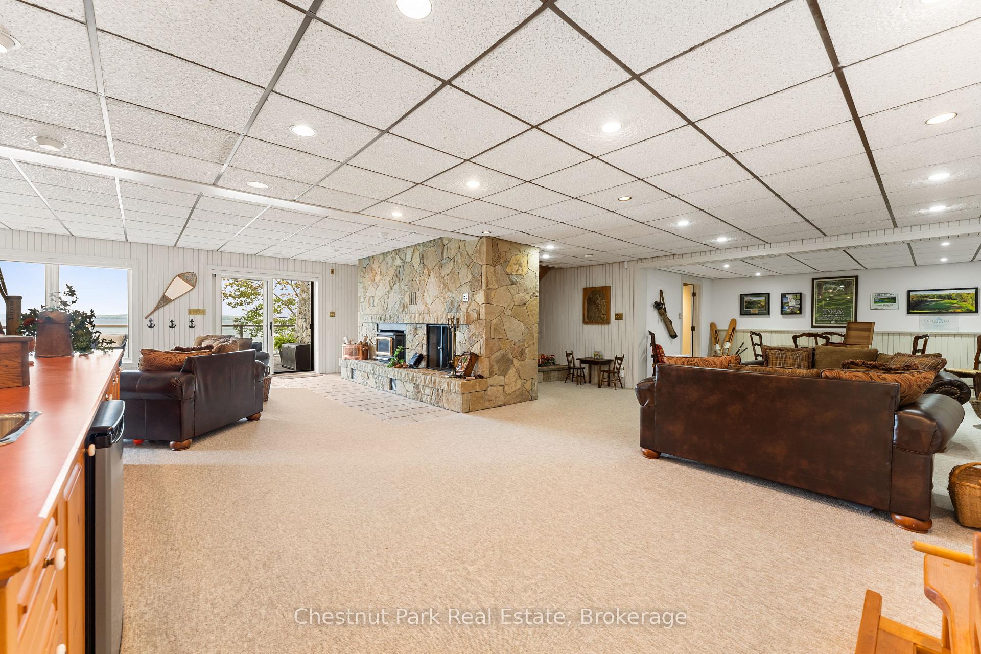 5 Bedroom Single Family Home/House's Image 18