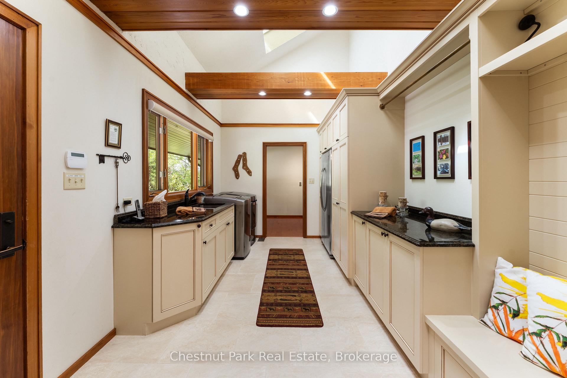 5 Bedroom Single Family Home/House's Image 17