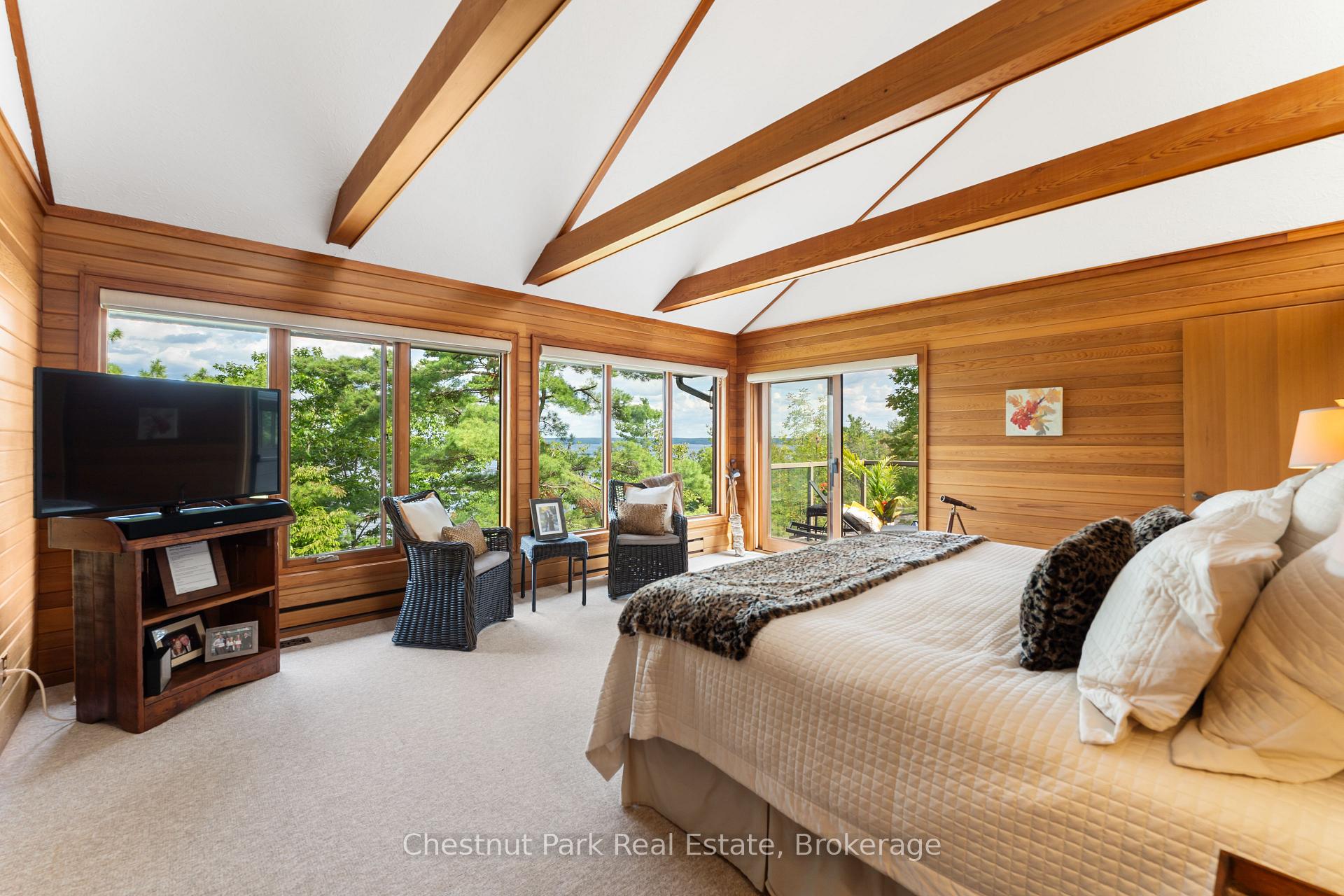 5 Bedroom Single Family Home/House's Image 12
