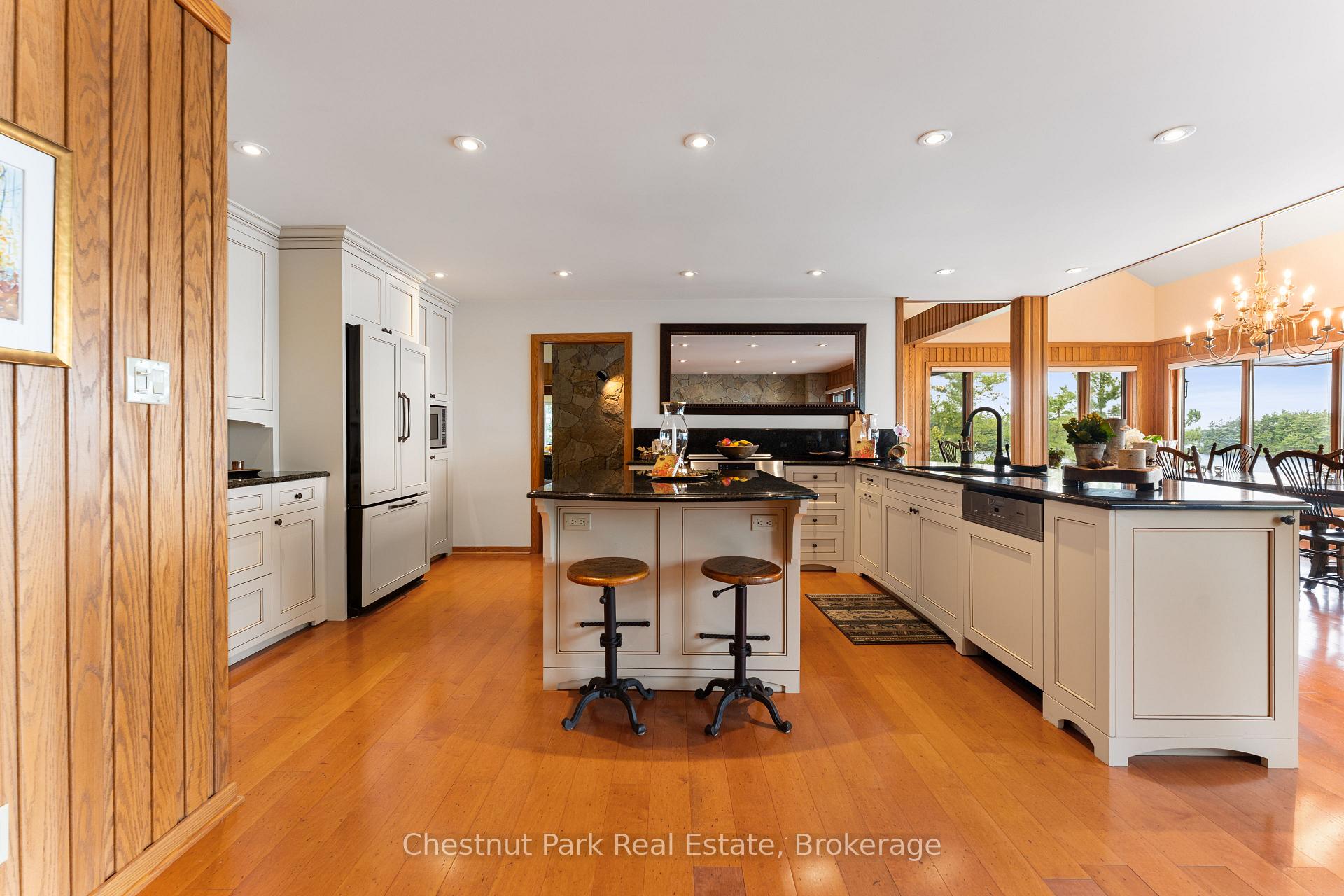 5 Bedroom Single Family Home/House's Image 9