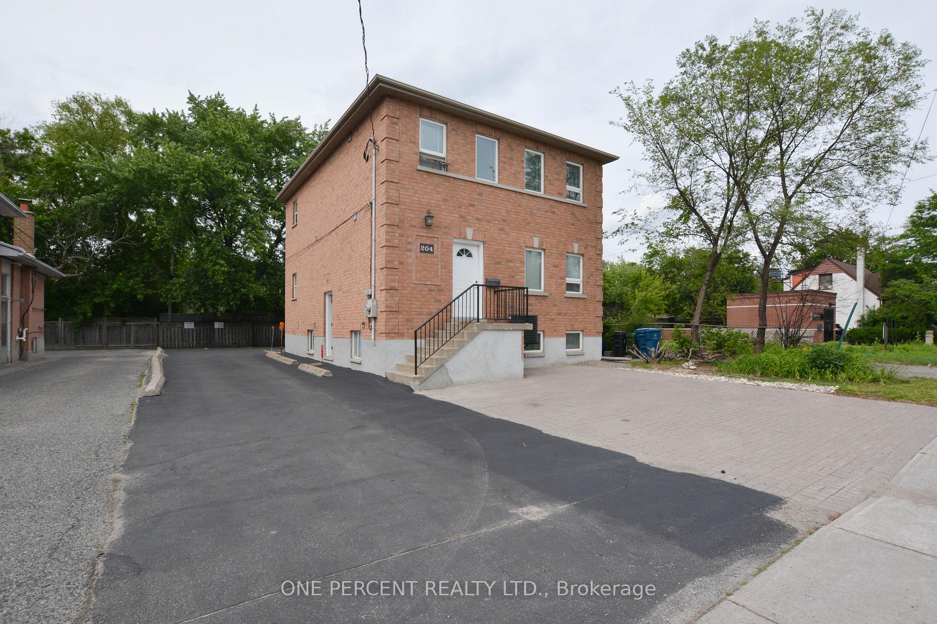 204 Sheppard Avenue W Toronto Ontario Canada Sale commercial Gary Nusca, Bridgecan Realty Corp., Brokerage*
