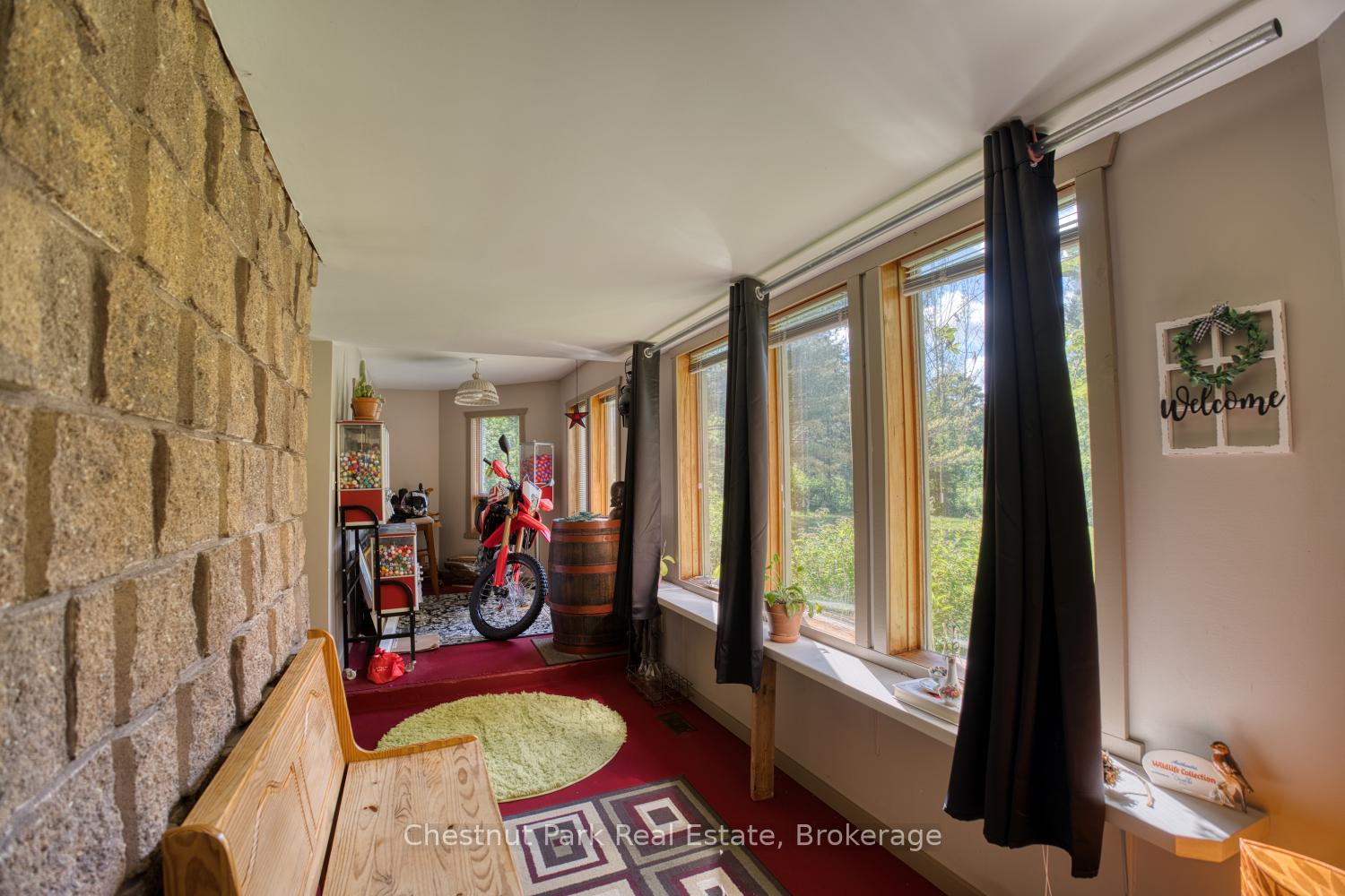 4 Bedroom Single Family Home/House's Image 14