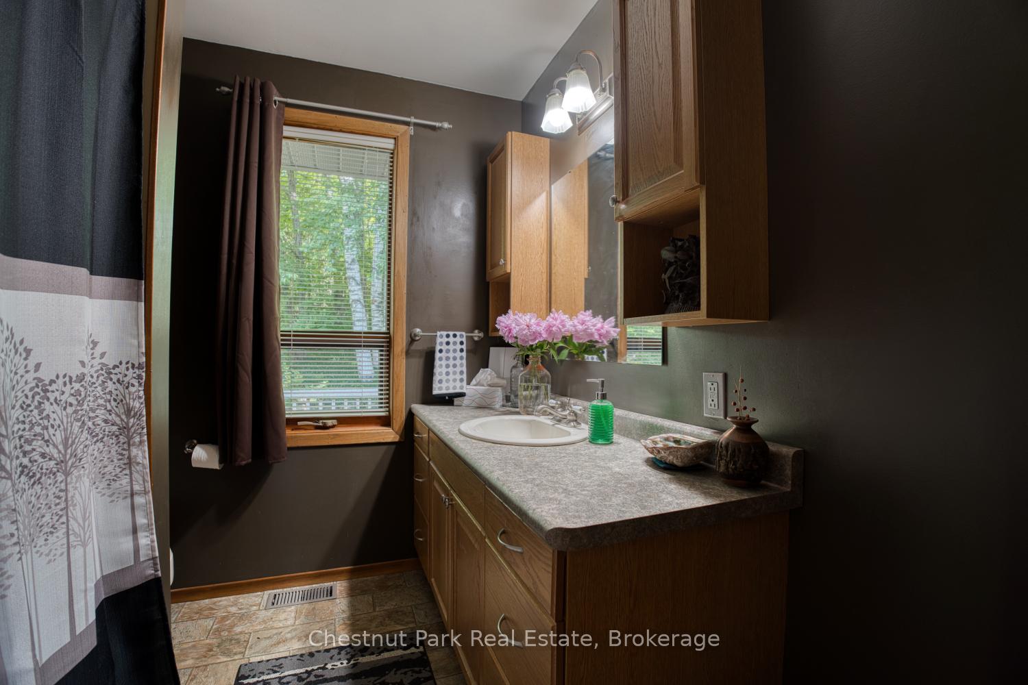 4 Bedroom Single Family Home/House's Image 11