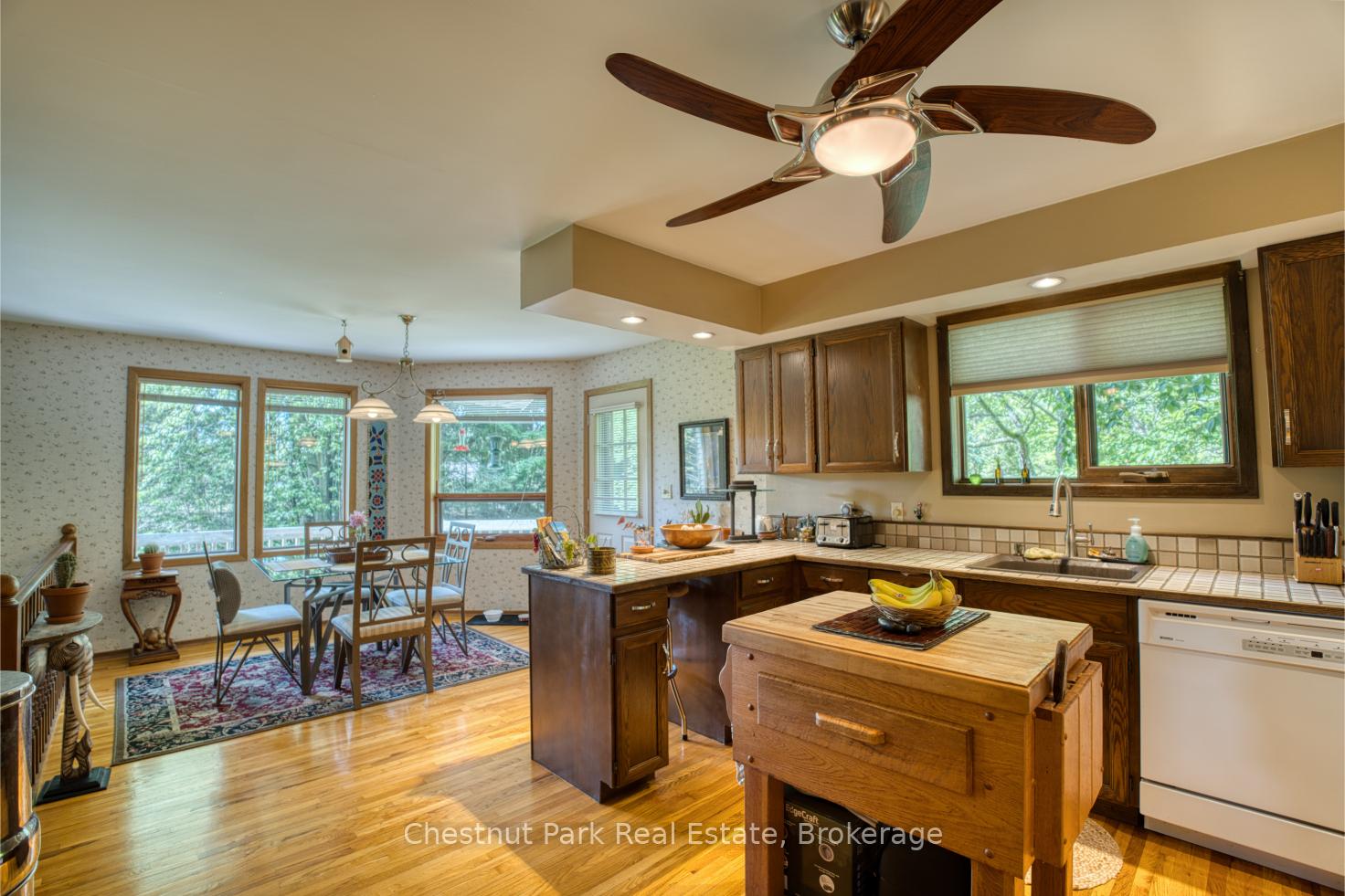 4 Bedroom Single Family Home/House's Image 8
