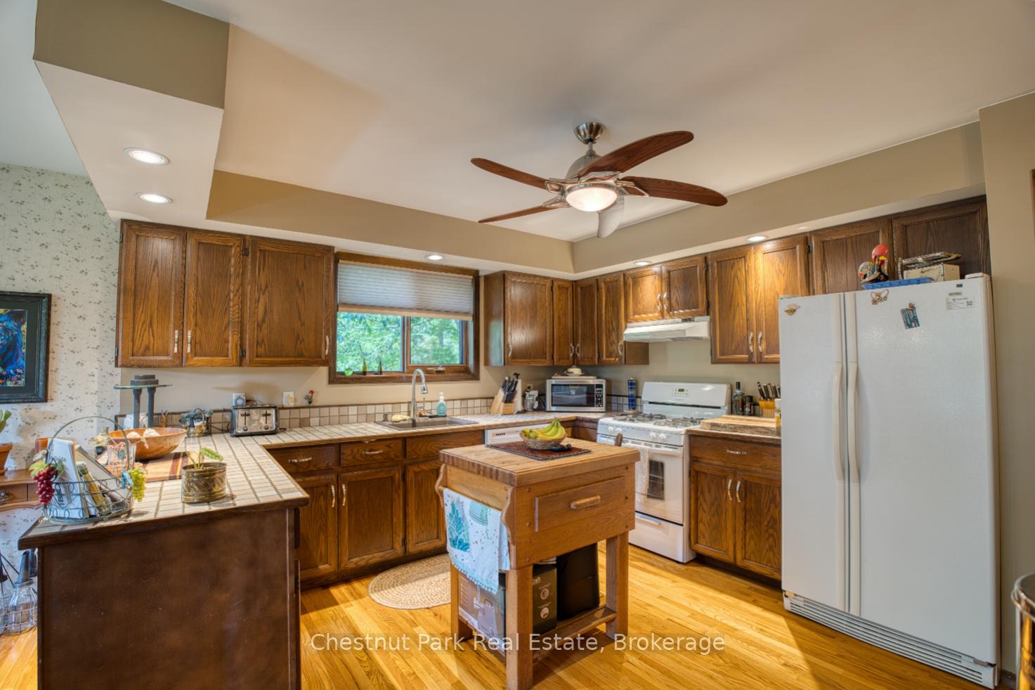 4 Bedroom Single Family Home/House's Image 7