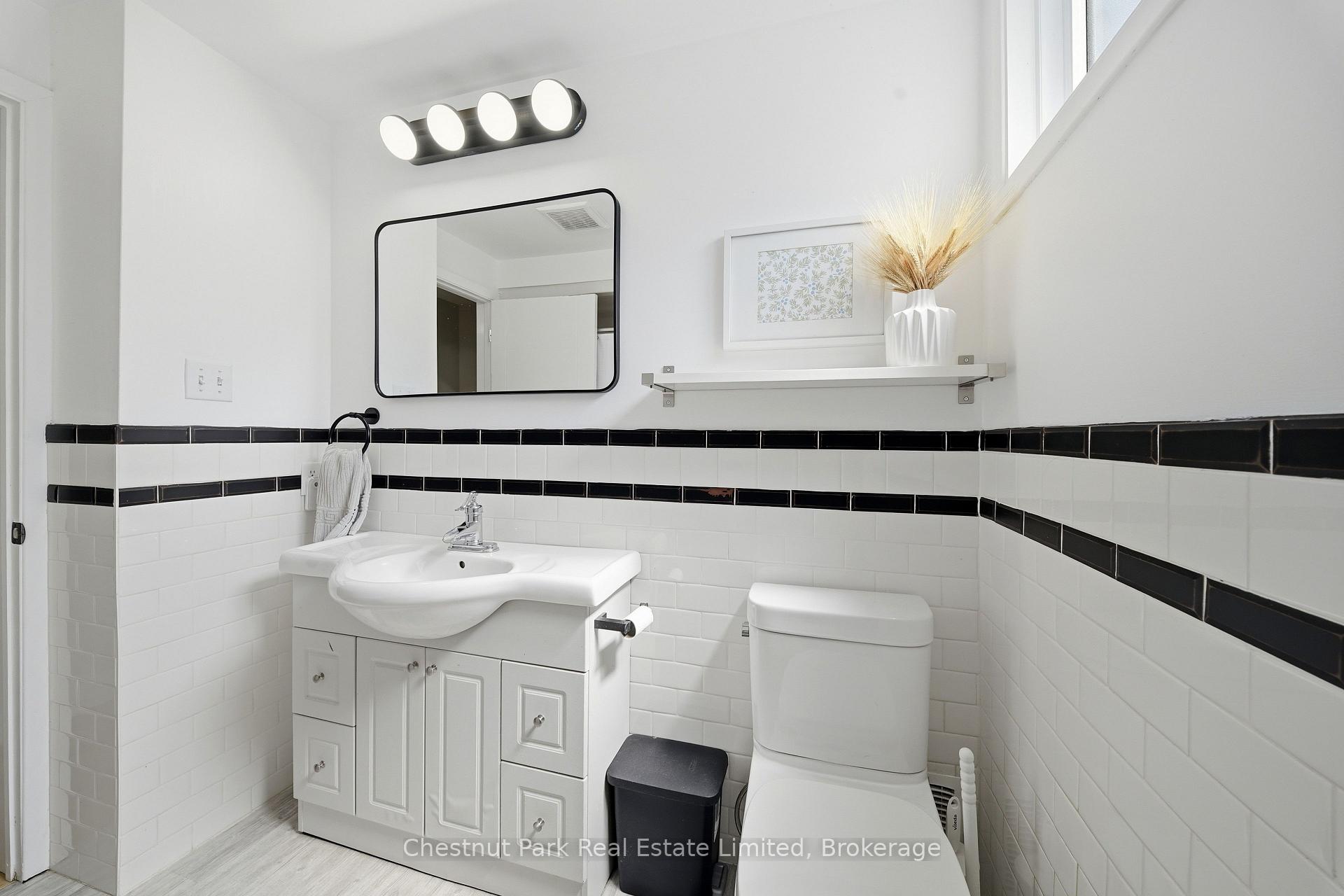 3 Bedroom Single Family Home/House's Image 28