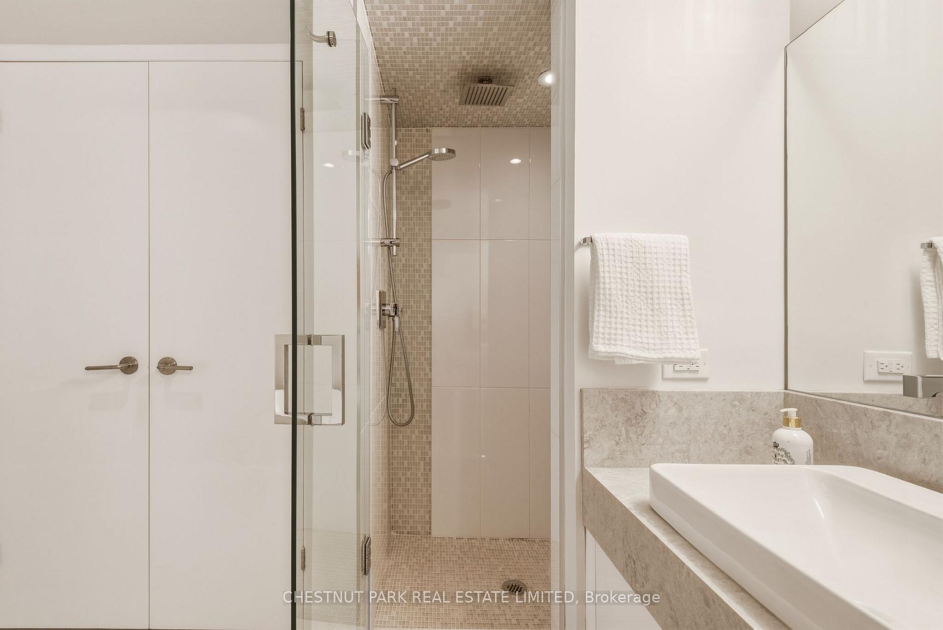 2 Bedroom Apartment/Flat's Image 36