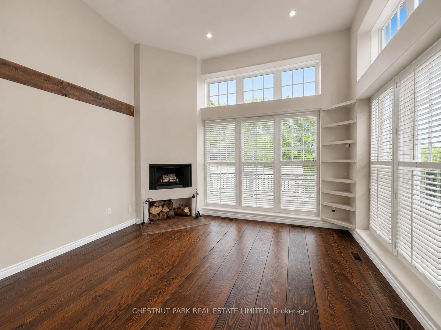 4 Bedroom Single Family Home/House's Image 9