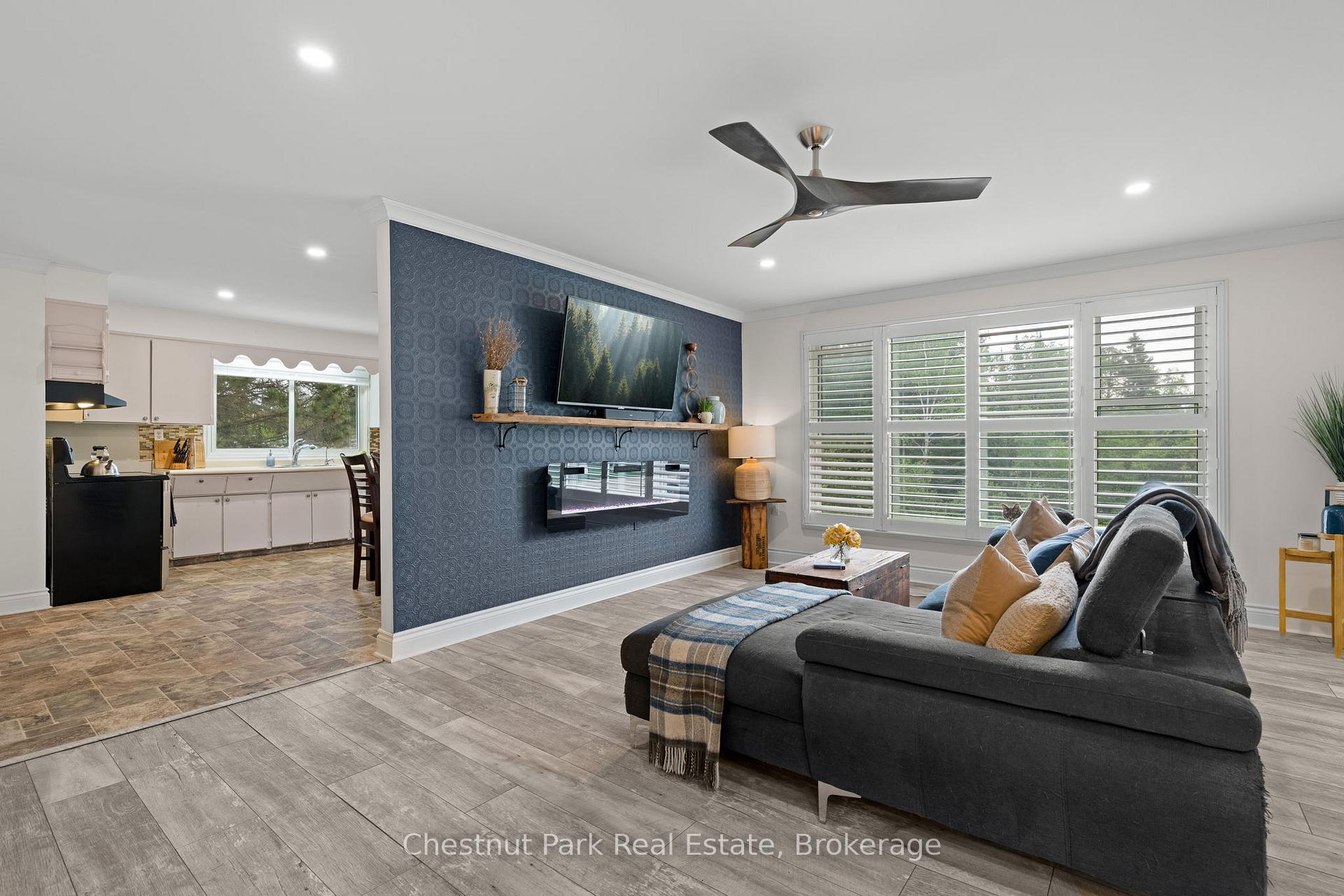 5 Bedroom Single Family Home/House's Image 4