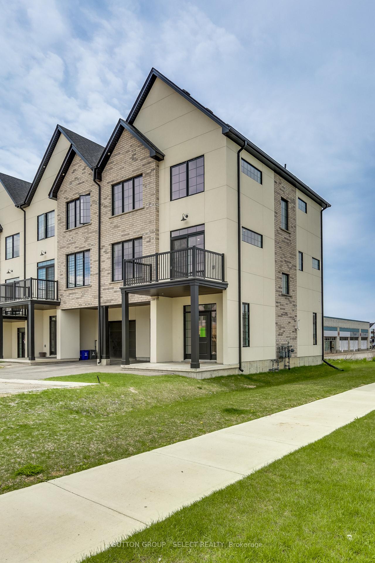 #1 - 235 Kennington Way London South Ontario Canada Sale residential Justin Deseck Sutton Group - Select Realty Brokerage*