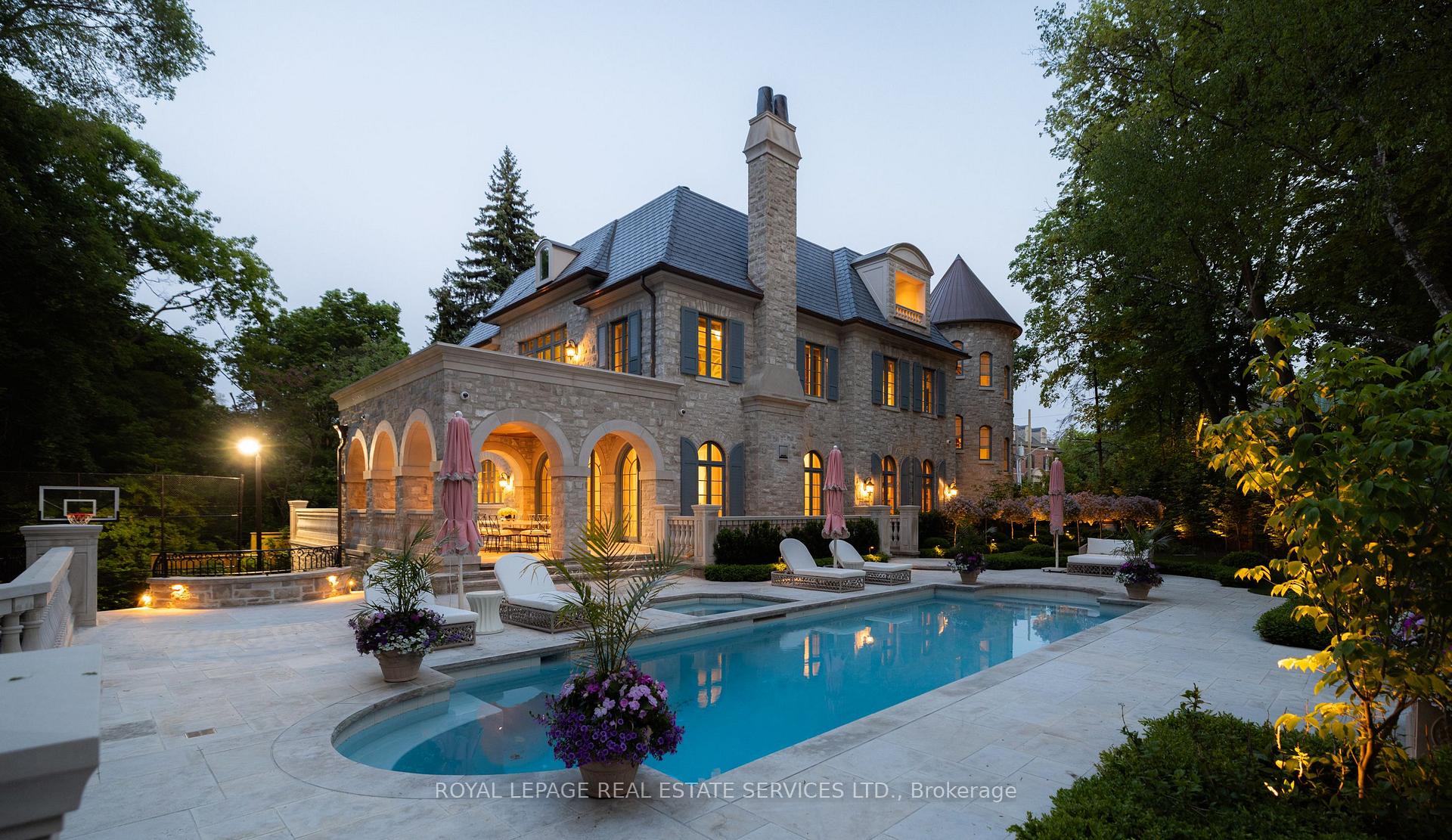 221 Forest Hill Road Toronto Ontario Canada Sale residential Daryl King RE/MAX Hallmark Realty Ltd., Brokerage*
