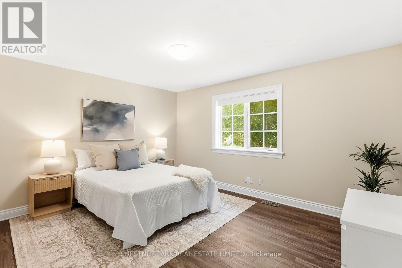 5 Bedroom Single Family Home/House's Image 29