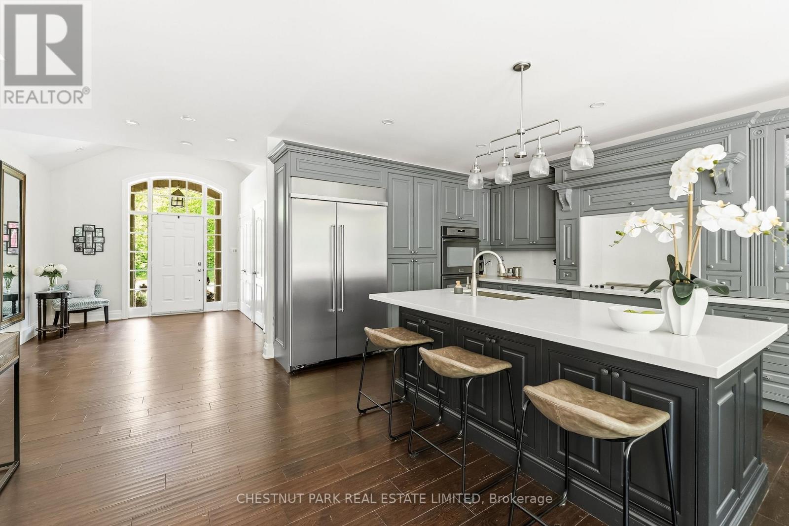 5 Bedroom Single Family Home/House's Image 9