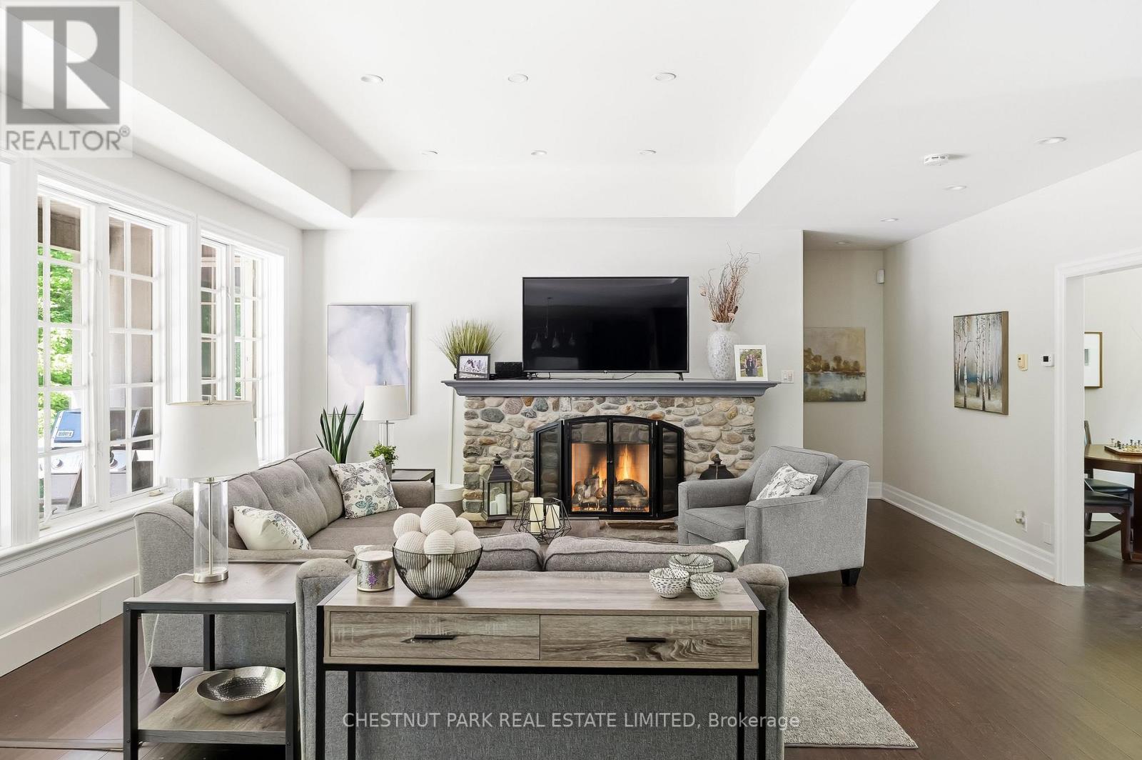 5 Bedroom Single Family Home/House's Image 6