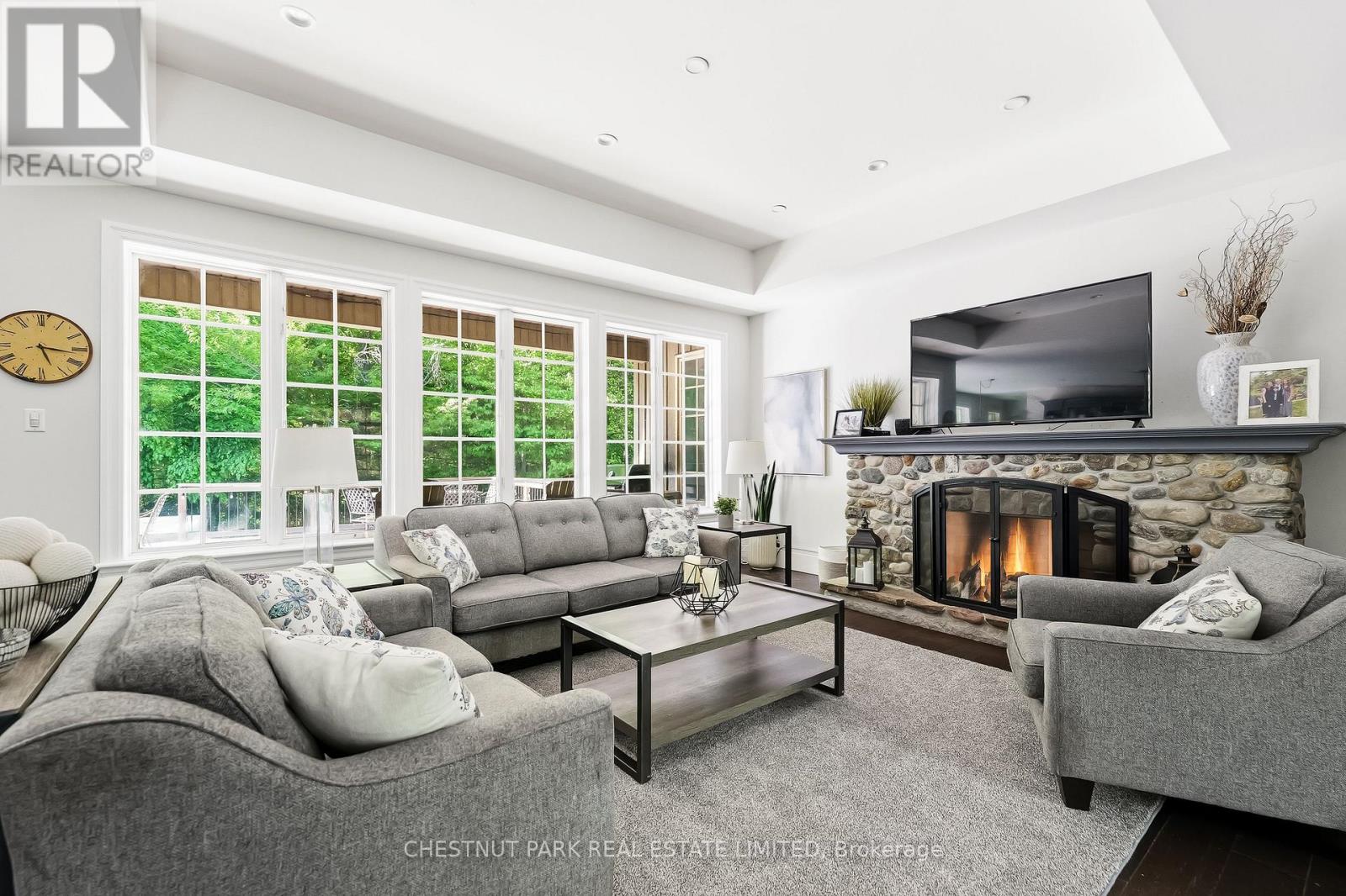 5 Bedroom Single Family Home/House's Image 5