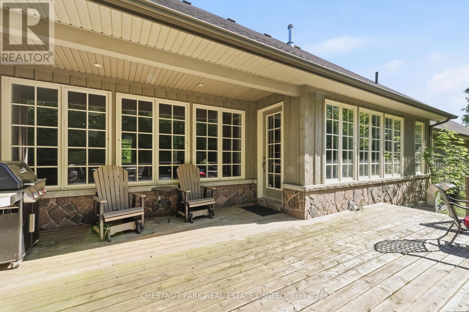 5 Bedroom Single Family Home/House's Image 33