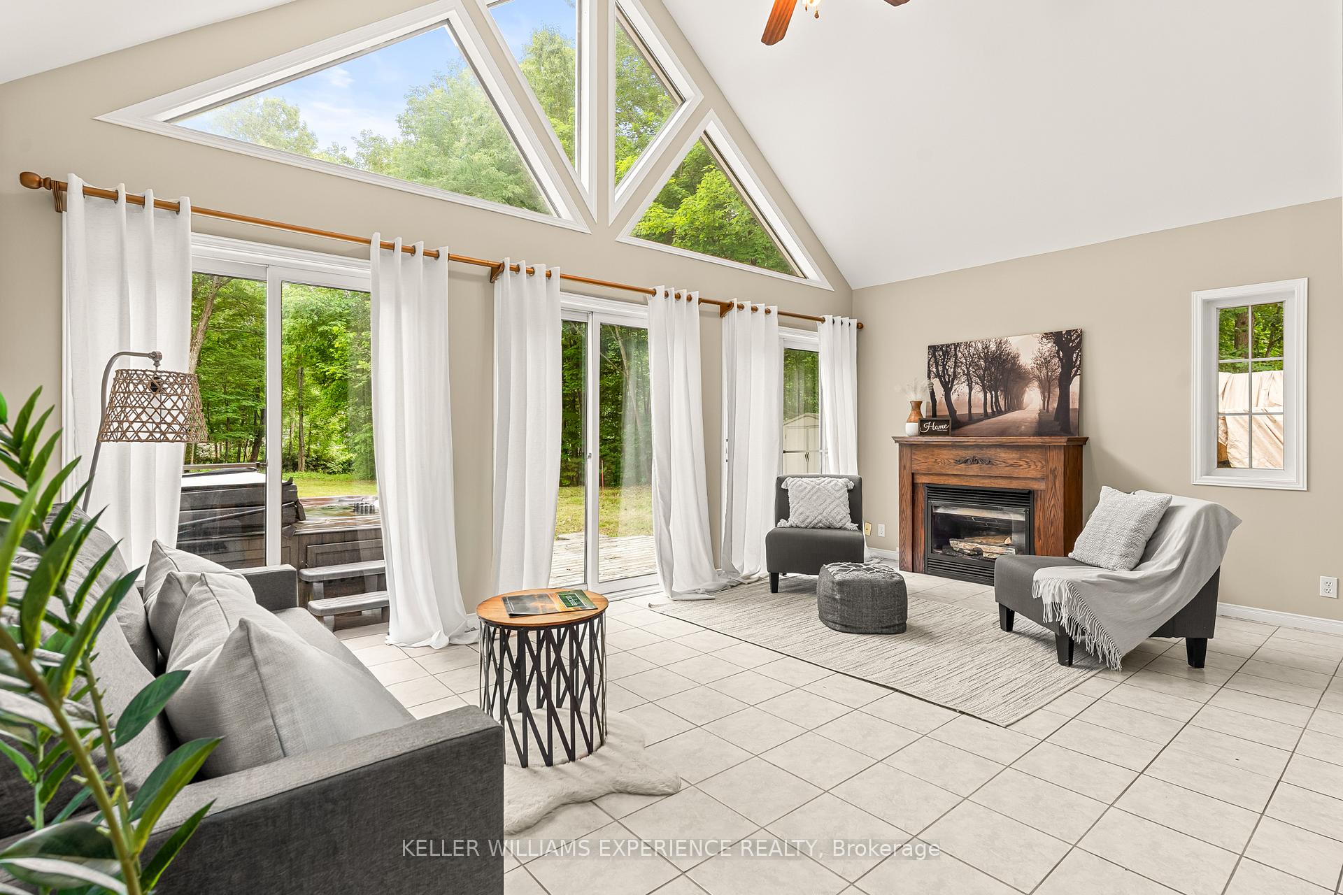 7516 Island Crescent W Ramara Ontario Canada Sale residential Becky Spencer Keller Williams Experience Realty, Brokerage*
