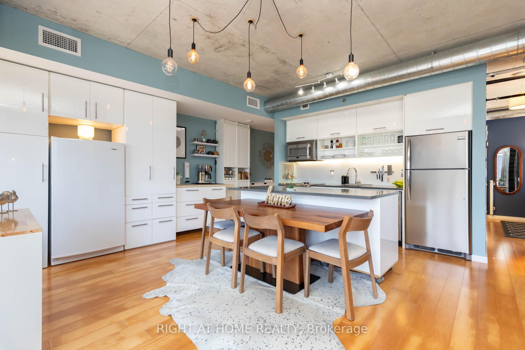 508 - 32 Trolley Crescent Toronto Ontario Canada Sale residential Deepika Khurana HomeLife/Cimerman Real Estate Ltd., Brokerage*