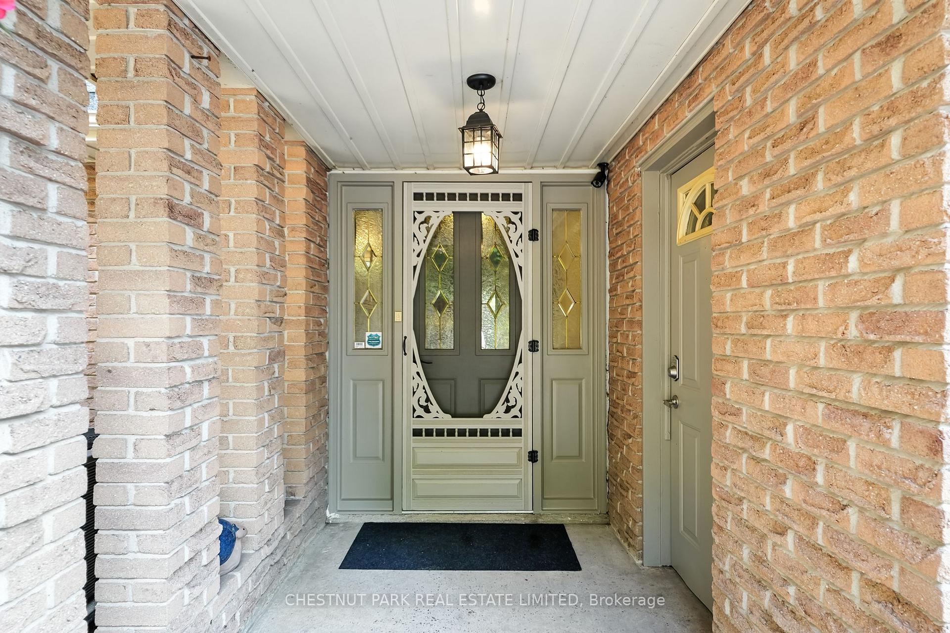 4 Bedroom Single Family Home/House's Image 3