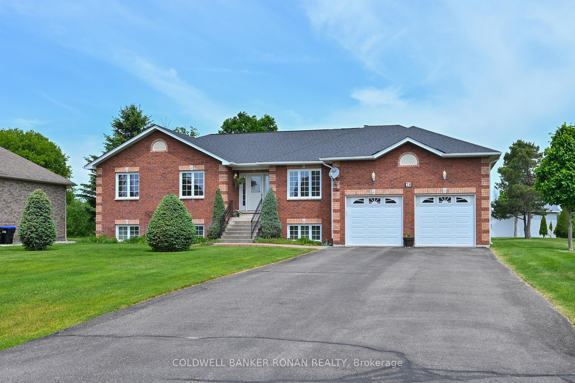 28 Fisher Drive Adjala-Tosorontio Ontario Canada Sale residential Wayne McGilvray Coldwell Banker Ronan Realty, Brokerage*