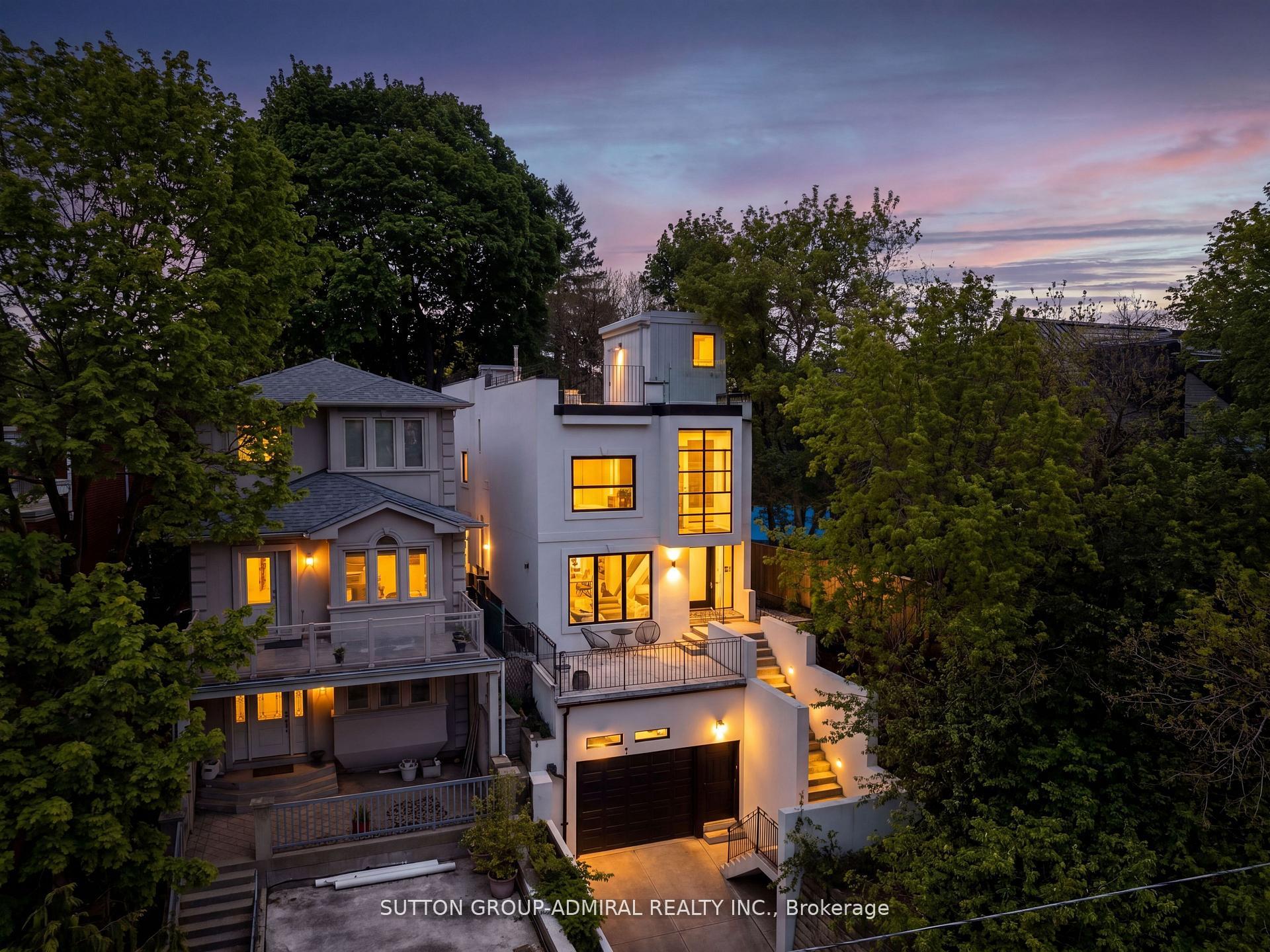 35 Beechwood Drive Toronto Ontario Canada Sale residential Angela Mandalas Johnston & Daniel, A Division of Royal LePage Real Estate Services Ltd., Brokerage
