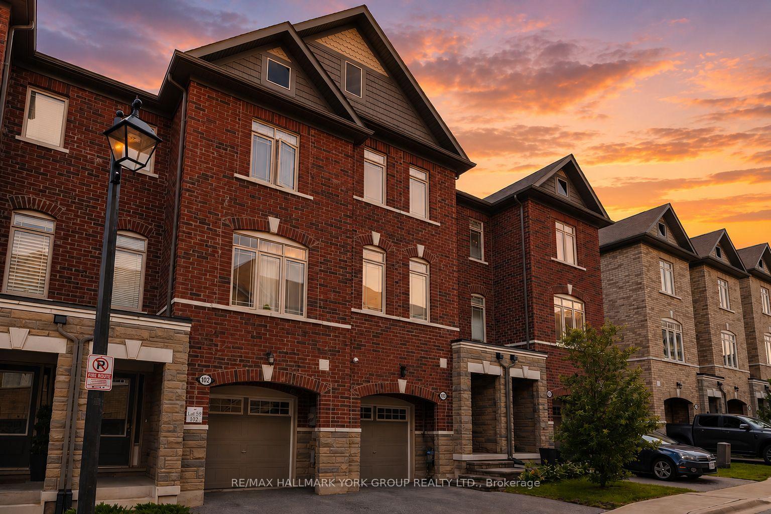104 Gordon Circle Newmarket Ontario Canada Sale residential Michael Mealia RE/MAX Hallmark York Group Realty Ltd., Brokerage