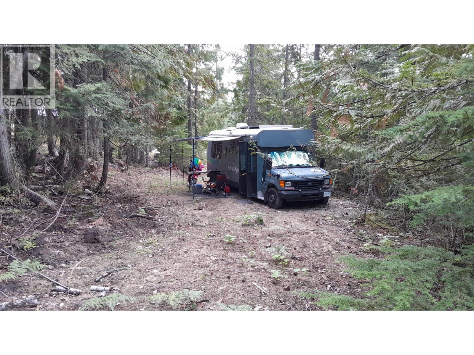 Aspen Road Lot# 372 Anglemont British Columbia Canada Sale residential Gonzalo Santos PREC Real Broker B.C. Ltd.