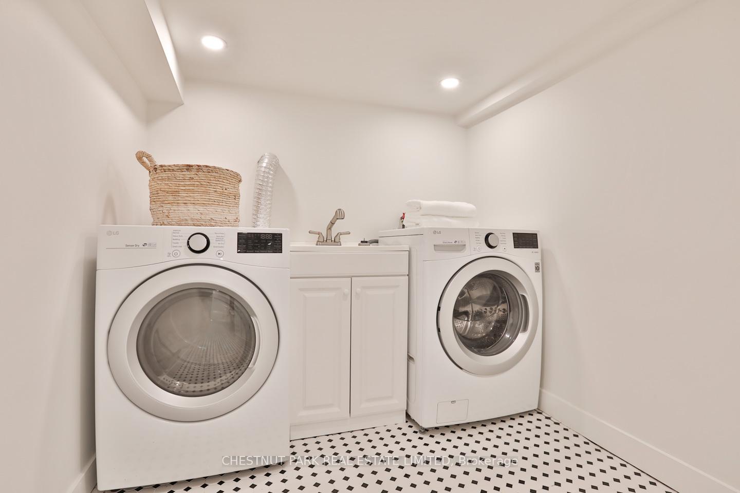 3 Bedroom Single Family Home/House's Image 20